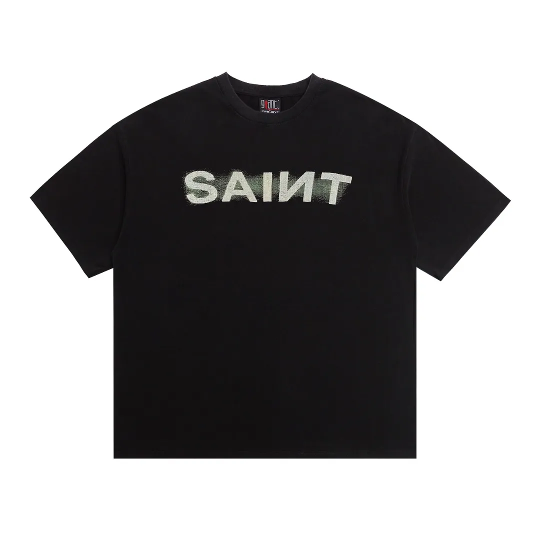 Beautifully trendy Saint Michael destroyed letters SAINT printed retro washed and distressed loose short-sleeves. Digital white ink direct printing. The fabric is breathable and the pattern is three-dimensional and clear. Fabric: Double yarn 240g Style number: S819 Size: S-M-L-XL Color: Washed black Price: P118
